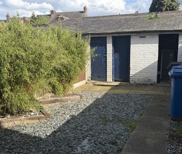 2 bedroom terraced house to rent - Photo 3