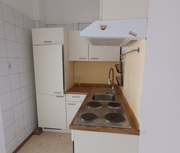 Sonnige, günstige Kleinwohnung mit Küchenblock, Badezimmer mit Dusc... - Photo 2
