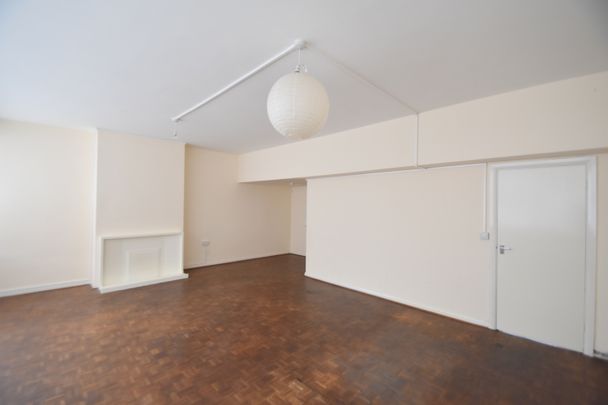 3 bedroom apartment to rent - Photo 1