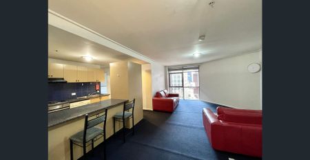 The Paramount - Furnished - Photo 2