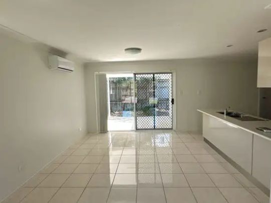 “Rare Lowset Living with walks to Narangba Valley Shopping Town! Premiere Location!” - Photo 1