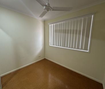 Lowset, Air Conditioned & Convenient! - Photo 6