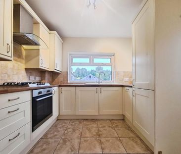 2 bedroom end of terrace house to rent - Photo 4
