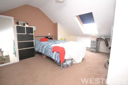 3 Bed - Wokingham Road, Reading - Photo 4