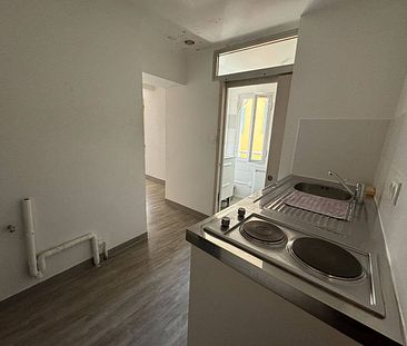 Location appartement 2 pièces 27.42 m² à Sanary-sur-Mer (83110) - Photo 1