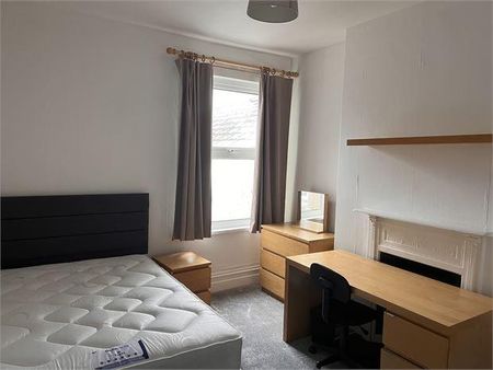 4 bedroom house share to rent - Photo 3