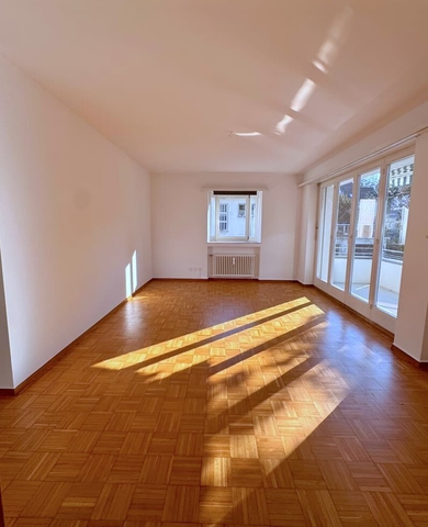 Endlich Zuhause: Modern, lichtdurchflutet und in Binningen - Photo 2