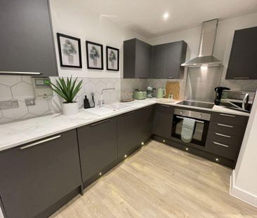 1 bedroom in a house share to rent - Photo 4