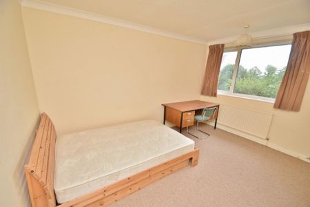 4 bedroom terraced house to rent - Photo 4