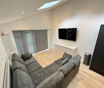 5 bedroom terraced house to rent - Photo 3