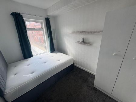 132 Donnybrook Street, Belfast, BT9 7DG - Photo 4