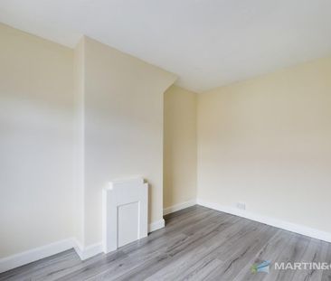 3 bedroom end of terrace house to rent - Photo 4