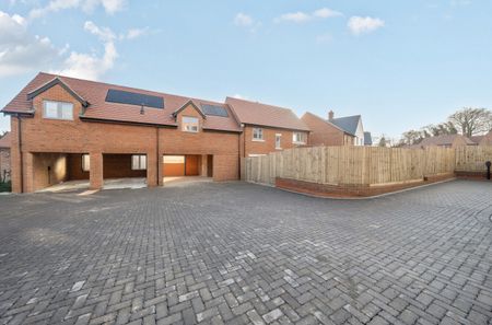 2 bedroom maisonette to rent - Photo 5