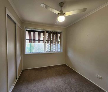 CABOOLTURE - COZY & HOMELY - Photo 3
