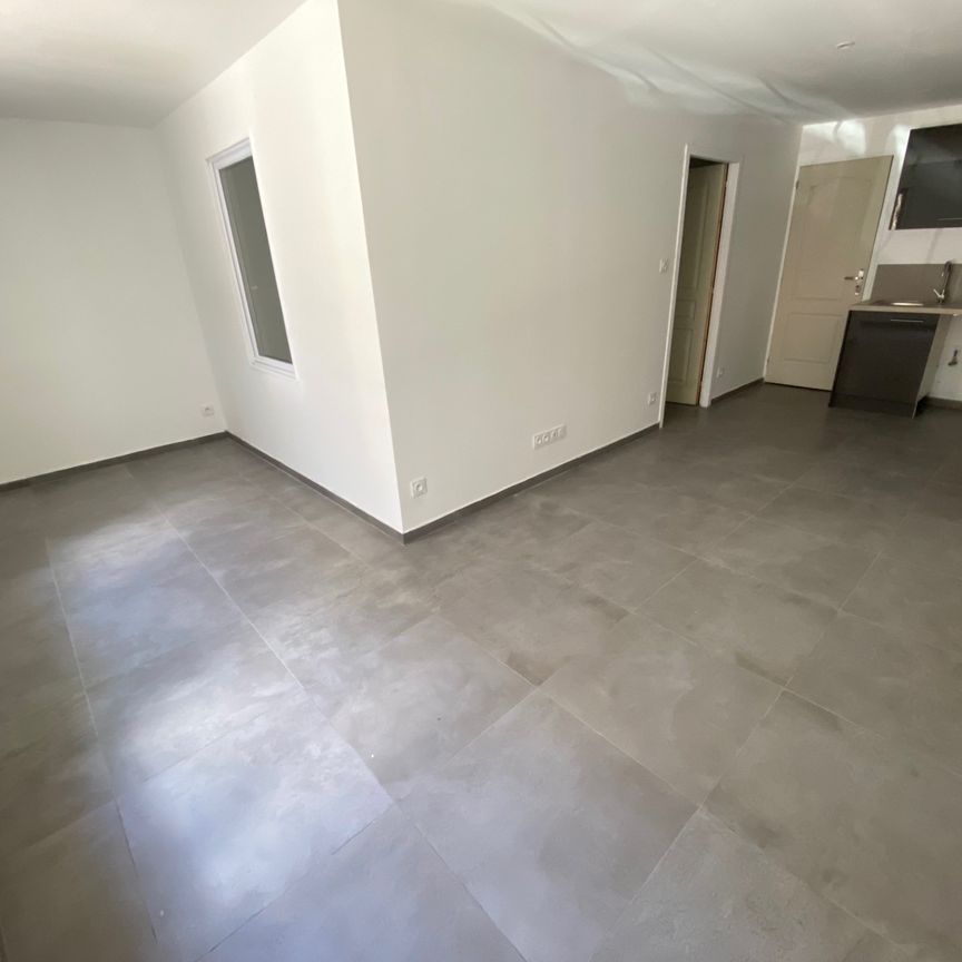 Appartement 2 pièces 44m² Nîmes centre - Photo 1