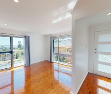 Elevated Lifestyle in Nelson Bay – Stylish Residence with Home Office - Photo 6