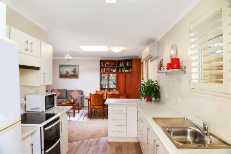 Modern Home in a Sought-After Location - Photo 4