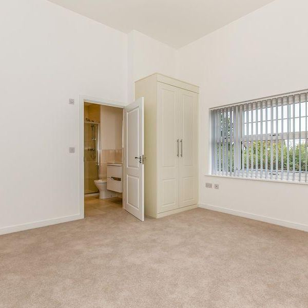 5 bedroom detached house to rent - Photo 1