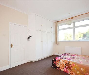 3 bedroom end of terrace house to rent - Photo 5