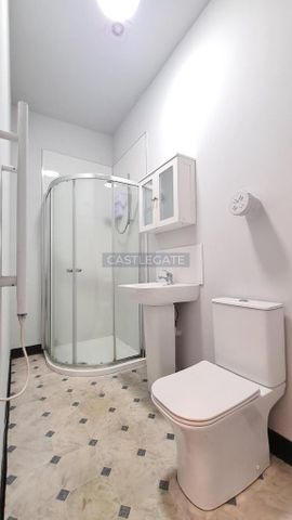 1 bedroom ground floor flat to rent - Photo 5