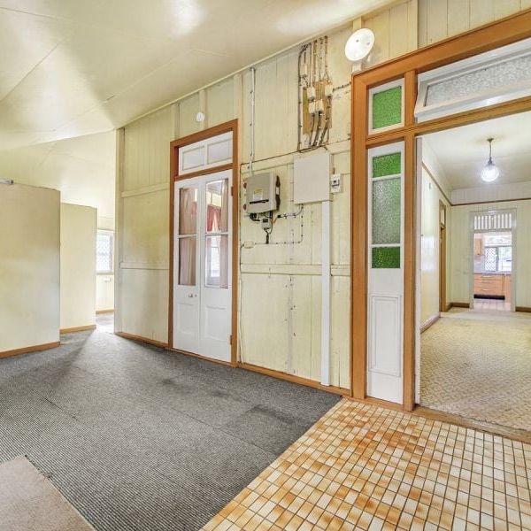Prime Location with Major Motorway Access & Camira State School Catchment! - Photo 1