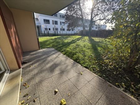 Location Appartement 3 pièces 67m² - Photo 2