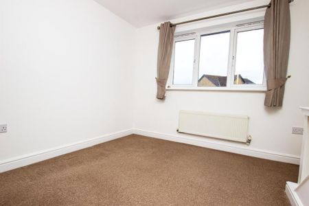 4 bedroom detached house to rent - Photo 4
