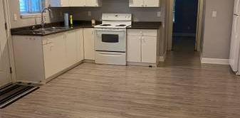 2BDRM Side Suite 750sqft - $1700 - Photo 2