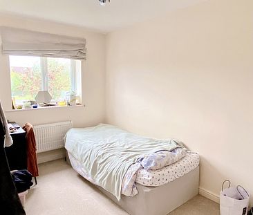 Room in a Shared House, Frank Birchill Close, M40 - Photo 5