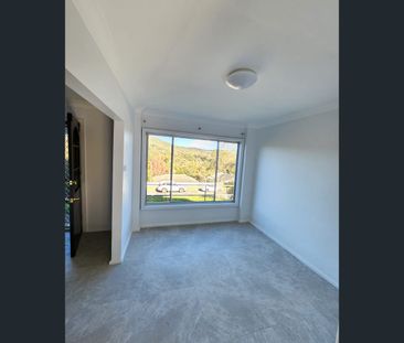 9 Wistaria Street, Wyoming, NSW 2250 - Photo 3