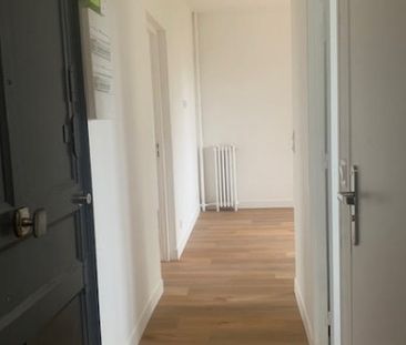 F2 COURBEVOIE - Courbevoie - Photo 1