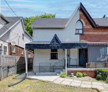 533 VICTORIA PK AVENUE - Photo 1