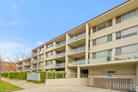 Modern Two Bedroom Ensuite Unit - Photo 4