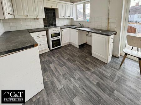 3 bedroom semi-detached house to rent - Photo 4