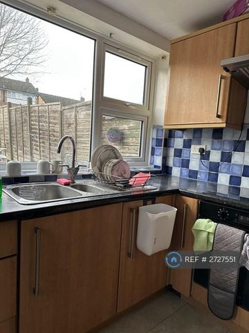 2 bedroom terraced house to rent - Photo 5