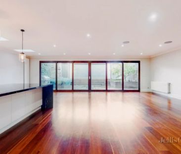 4 Bed, 3 Bath - Photo 2