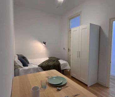 Room in a shared 6-bedroom apartment for rent in Embajadores, all bills included - Foto 5