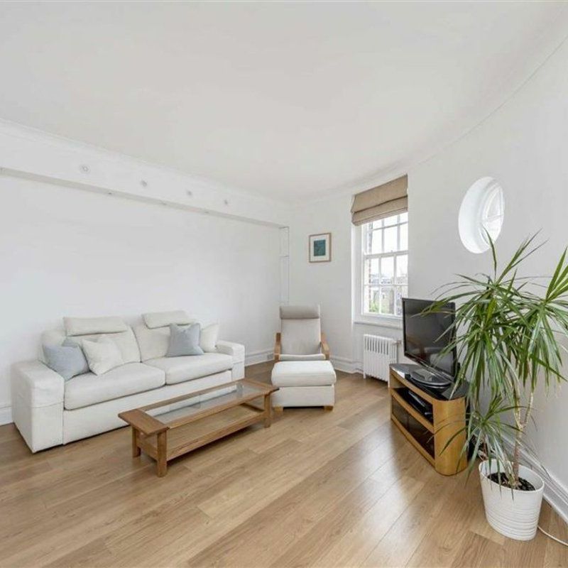 Queensway, Hyde Park, W2 - Photo 1