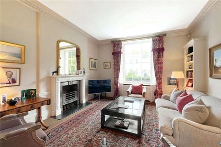 An architecturally impressive Grade II* listed house - Photo 4