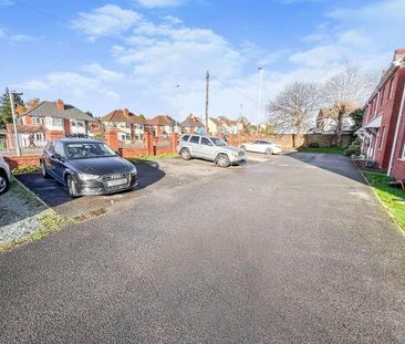 Bickon Drive, Quarry Bank, Brierley Hill, DY5 - Photo 4