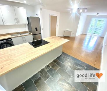 2 bedroom flat to rent - Photo 4