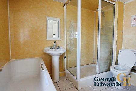 1 bedroom in a house share to rent - Photo 5