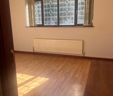 5 bedroom detached house to rent - Photo 2