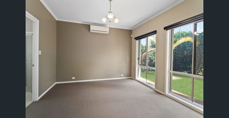 Spacious Low-Set 4 Bedroom Family Home - Photo 2