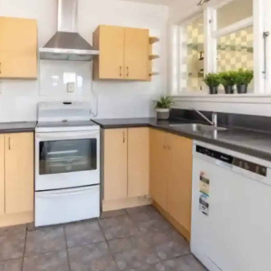 Two bedroom unit with lots of sun - Photo 1