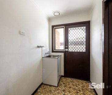 Fantastic Location & Comfortable Living! - Photo 6