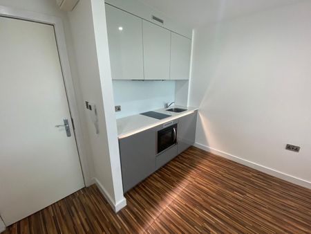 1 Bed Flat, Old Trafford, M16 - Photo 5