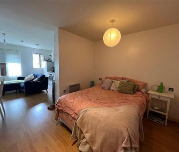 Studio to rent - Photo 4