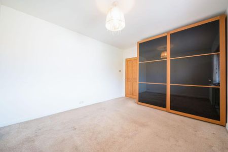 2 bedroom maisonette to rent - Photo 5