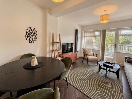 2 bedroom flat to rent - Photo 2